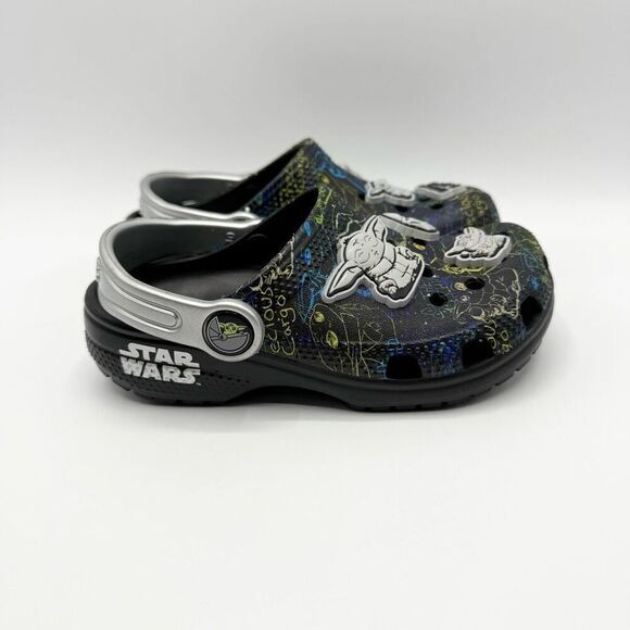 Crocs The Mandalorian The Child Classic Sandals - Kids C10 - Picture 1 of 10